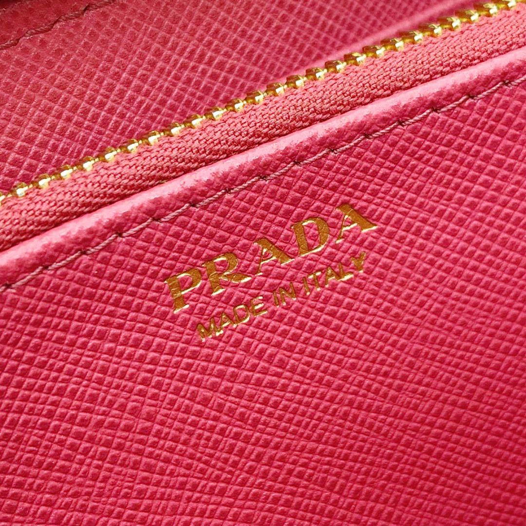 ✨極美品✨193.PRADA プラダ サフィアーノメタル ラージモデル 長財布