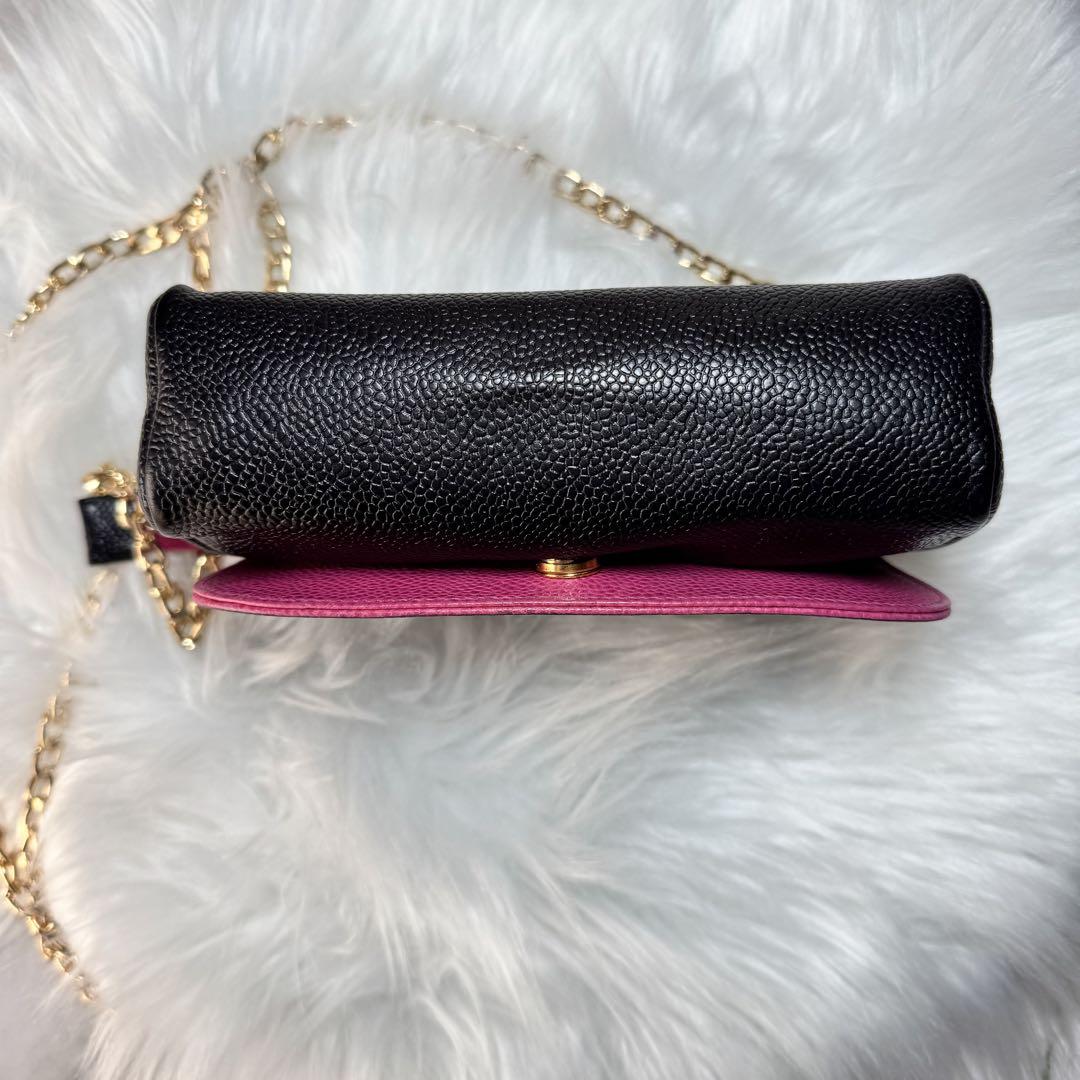 CHANEL シャネル　キャビアスキン　レザー　ブラック　ポーチ