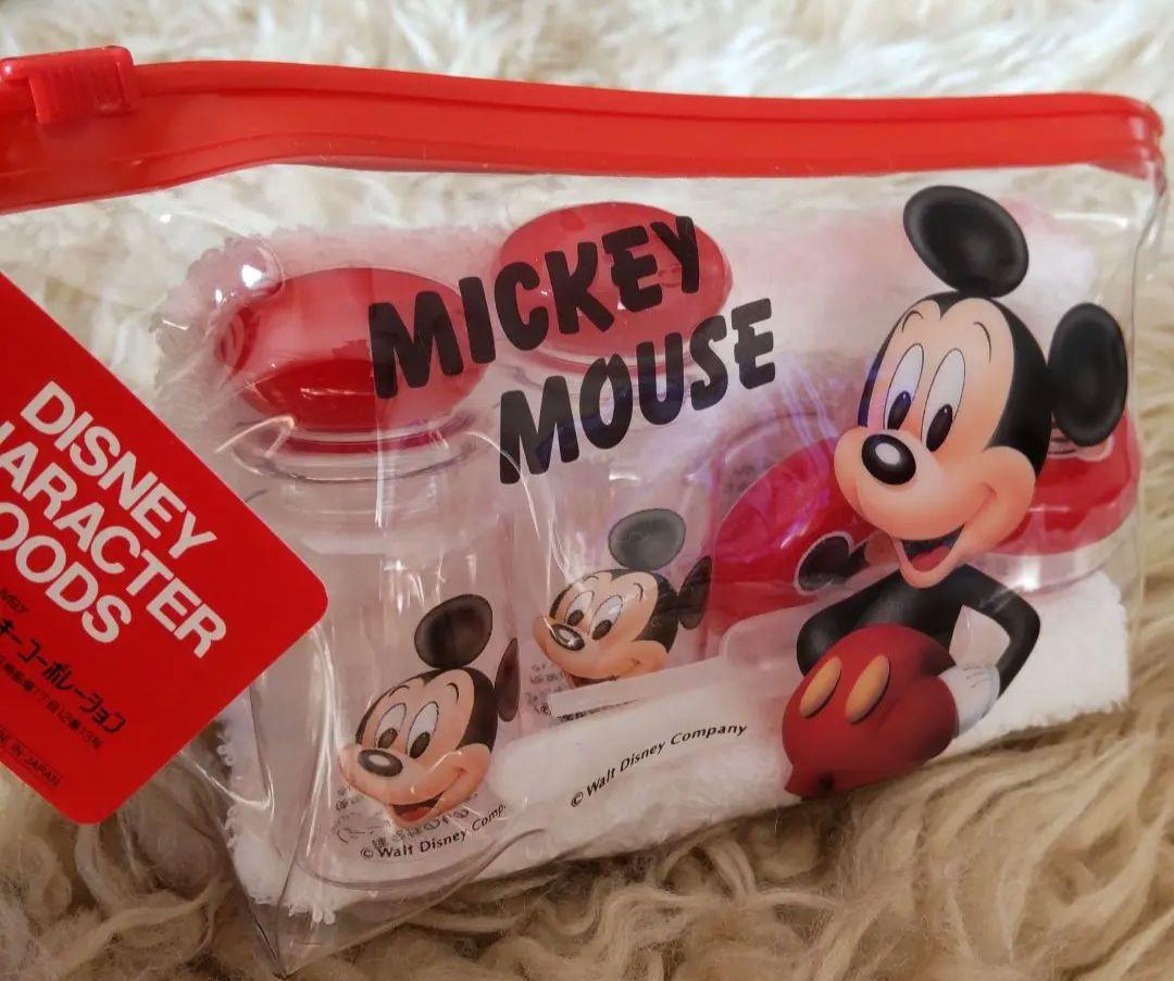 新品未使用タグ付❤️ミッキー トラベルポーチ レア ヘラやスポイト付