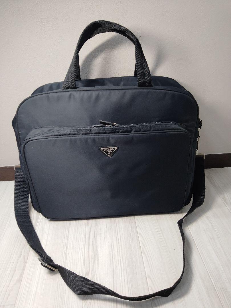 PRADA ブラック ビジネスバッグ