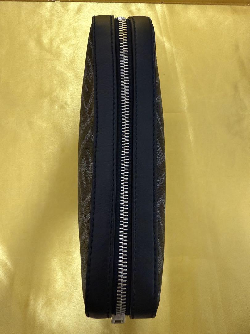 FENDI ショルダーバッグ ダイアゴナル ズッカ 7M0286F1O97