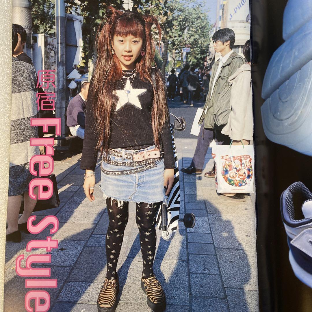 雑誌 FRUiTS フルーツ 2000年 2月 No.31 - メルカリ
