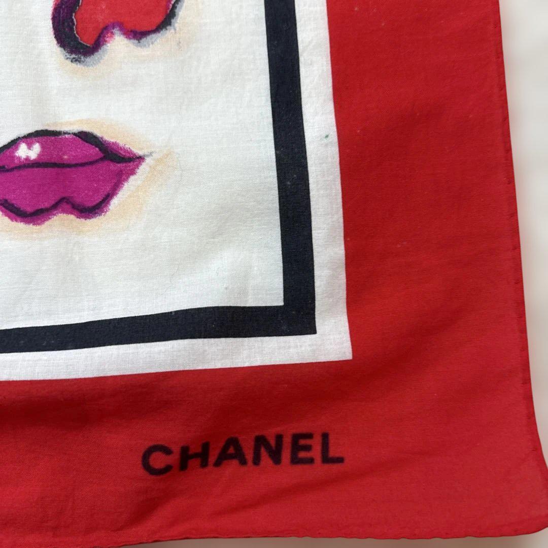 CHANEL シルク　スカーフ　イタリア製　ヴィンテージ CHANEL シャネル イタリア製 ロゴ チェーン柄 大判 シルク