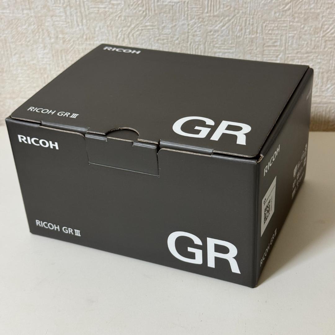 極美品　RICOH GR III デジタルカメラ