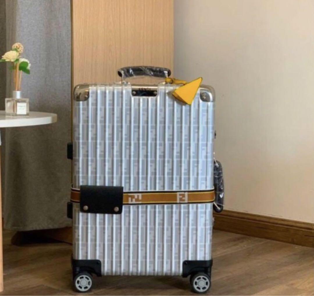 本物の FENDI×RIMOWA ズッカ 雑多 スーツケース キャリーケース コラボ 旅行かばん・小分けバッグ