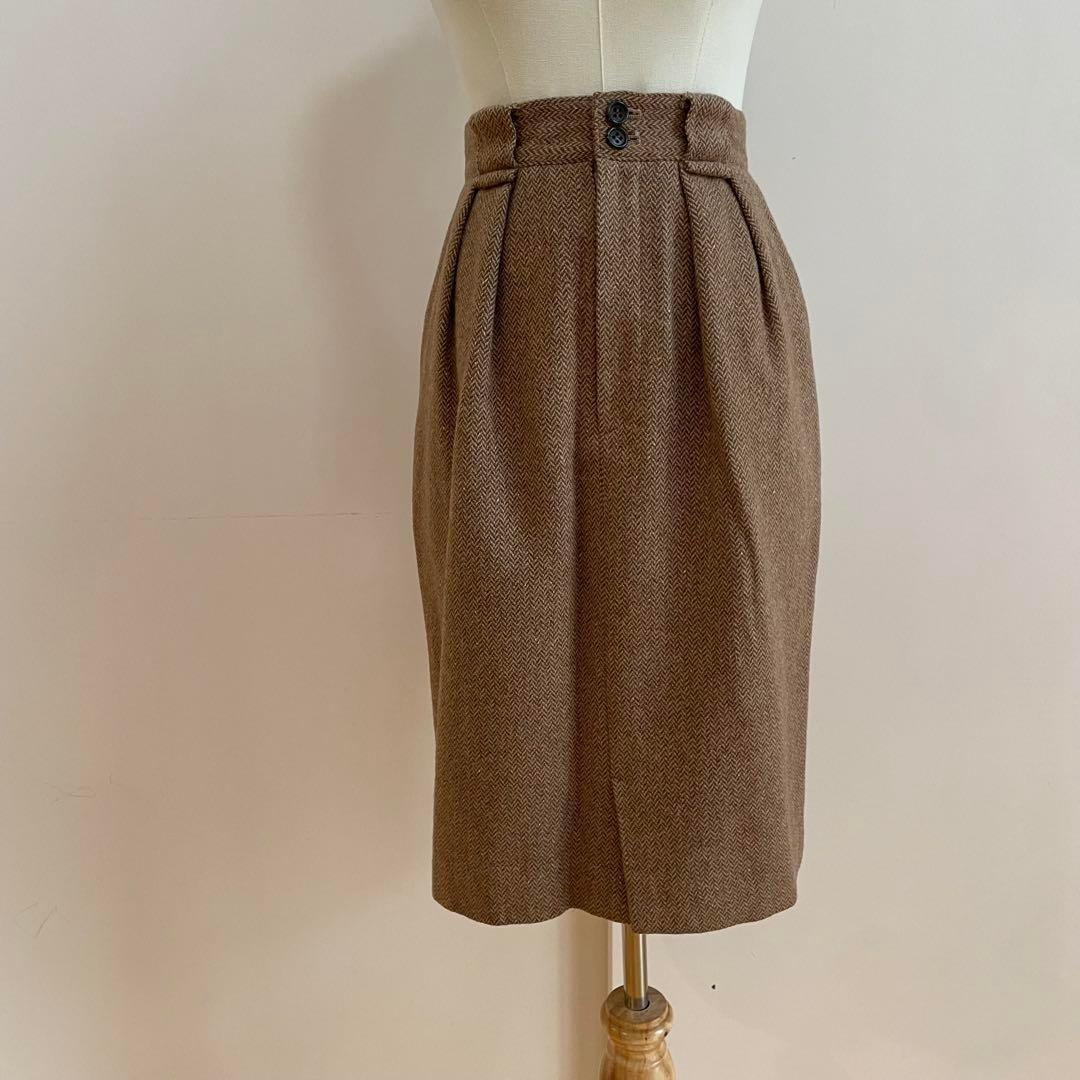 【美品】日本製ネップツイードセットアップ9AR ジャケットスカートウールボア襟付 【美品】日本製ネップツイードセットアップ9AR ジャケットスカートウールボア襟付