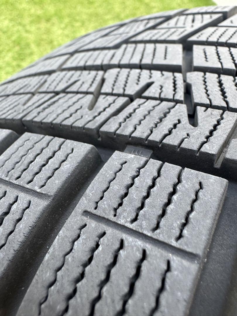 レヴォーグVM4純正ホイール　スタッドレスタイヤ215/50R17付き