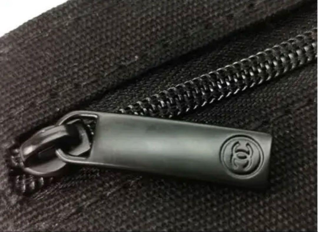 CHANEL BEAUTE ブラック ショルダーバッグ CHANEL BEAUTE ブラック ショルダーバッグ
