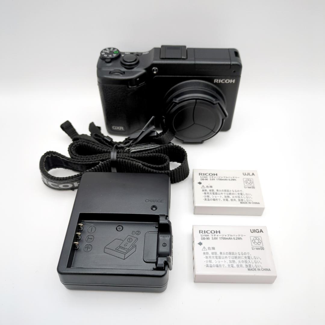 RICOH GXR S10 キット コンパクトデジタルカメラ バッテリー2個付 RICOH GXR S10 キット コンパクトデジタルカメラ バッテリー2個