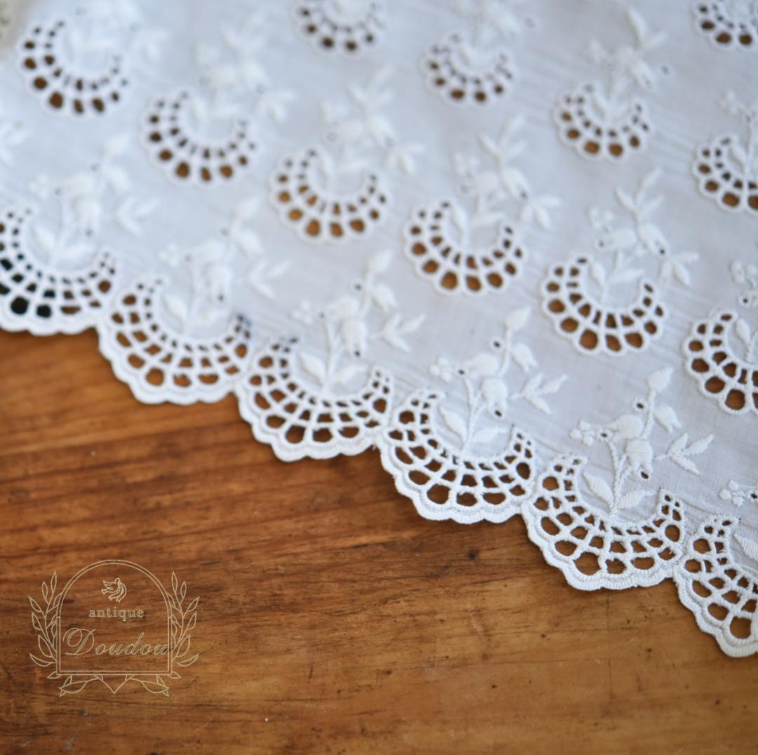 アンティーク　手刺繍スカラップレース　ホワイトワーク【sa442】