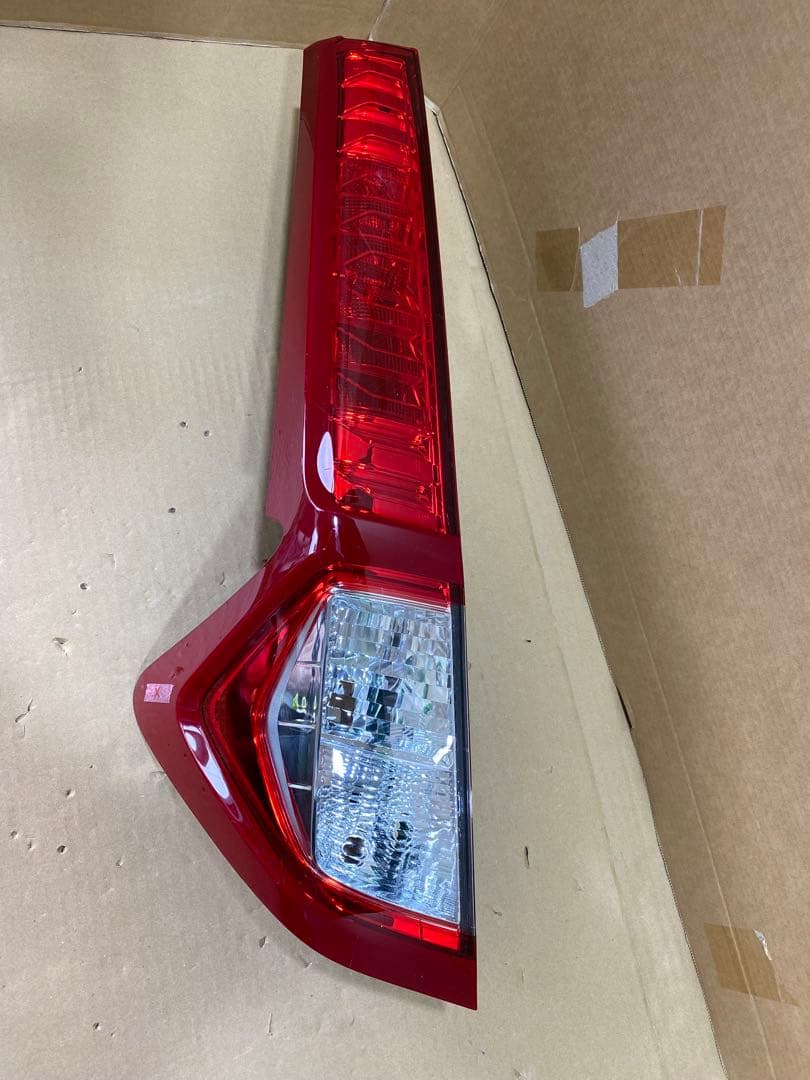 M900A ルーミー 左テールランプ Koito 220-69044#4107