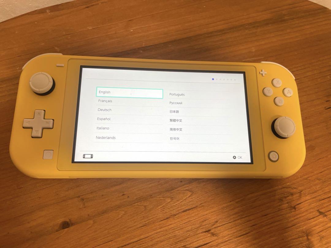 Switch Lite 本体　イエロー　充電コード付