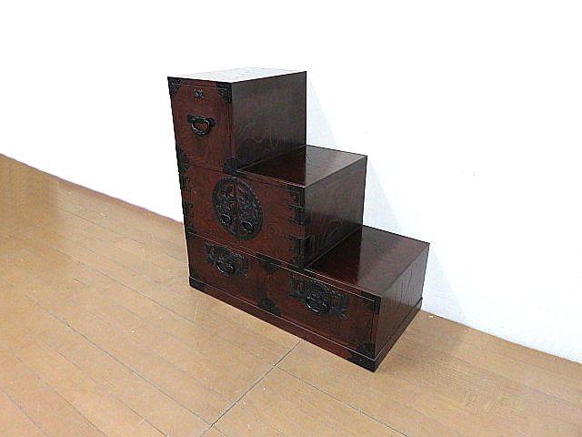展示品　伝統工芸最高峰　欅産業/仙台箪笥 　欅材漆塗り三尺階段箪笥 鍵付き