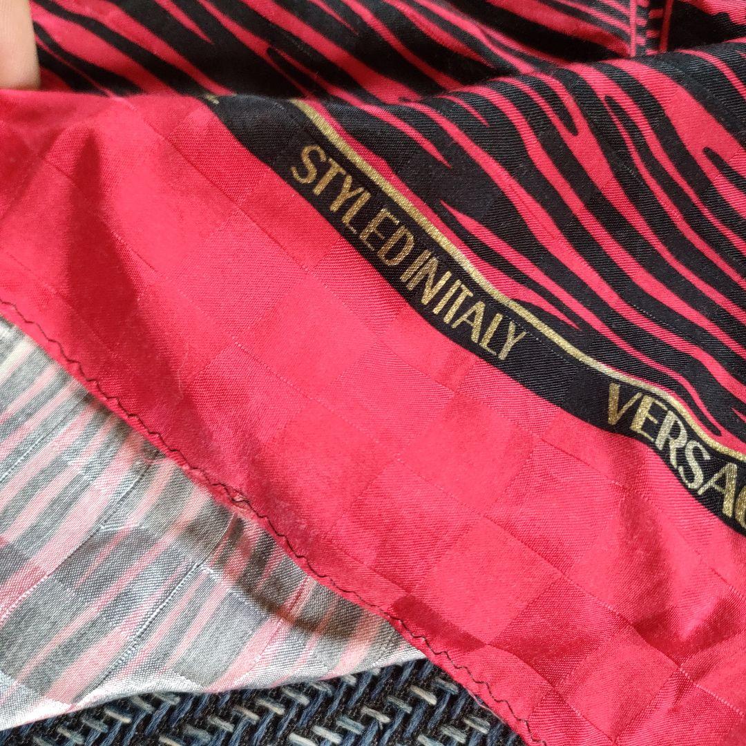 e13 ヴェルサーチ　VERSACE ミニスカーフ