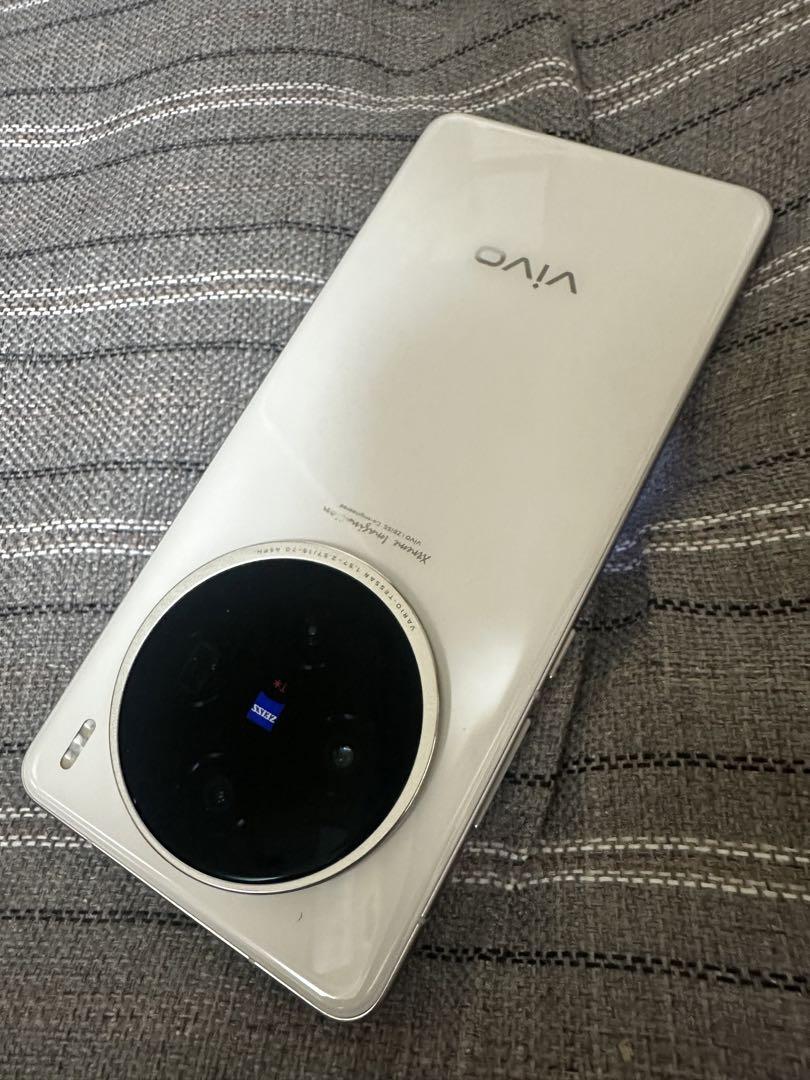 美品 vivo X100s（12/256GB）スターライト 海外版SIMフリー 美品 vivo X100s（12/256GB）スターライト 海外版SIMフリー