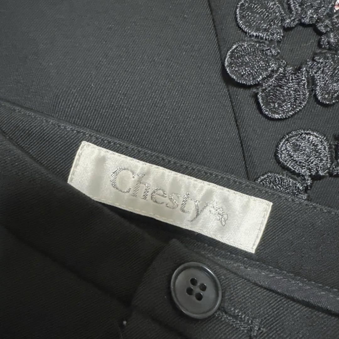 お値下げ‼️Chesty チェスティ　パンツ　お花　ブラック お値下げ‼️Chesty チェスティパンツお花ブラック