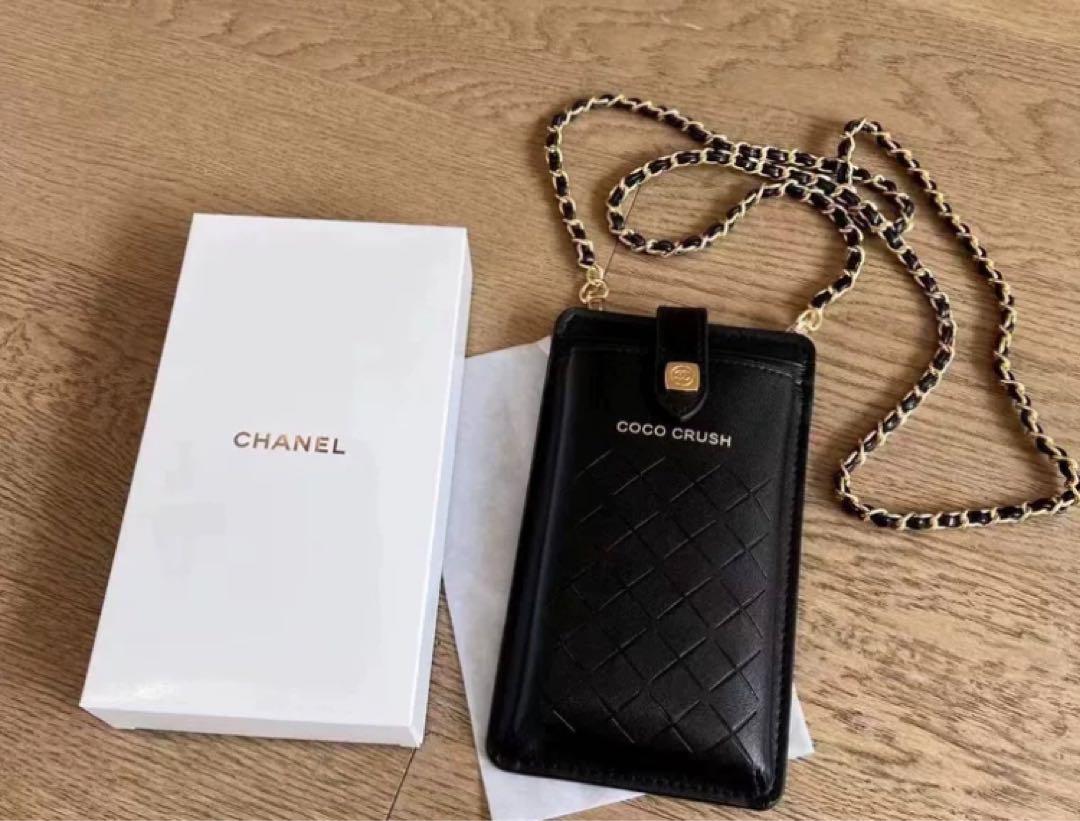 新品未使用　CHANEL ココクラッシュ vip限定ノベルティ ポーチ　正規品