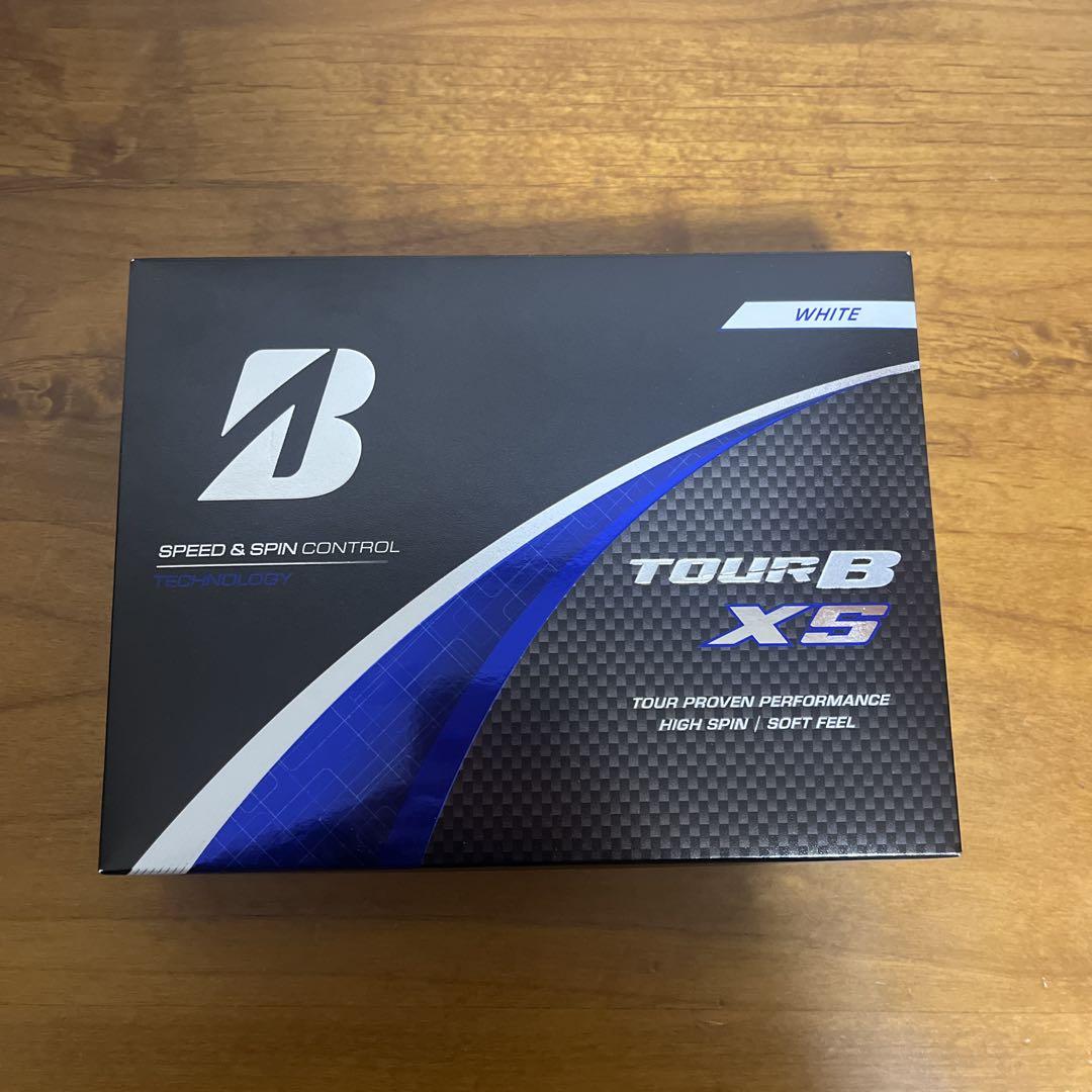 ブリヂストン TOUR B XS ホワイト 4個入り