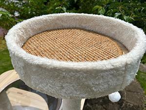 滑り止めマット付 キャットタワー 木製 多頭飼い 据え置き型 宇宙船 おしゃれ 滑り止めマット付 キャットタワー 木製 多頭飼い 据え置き型