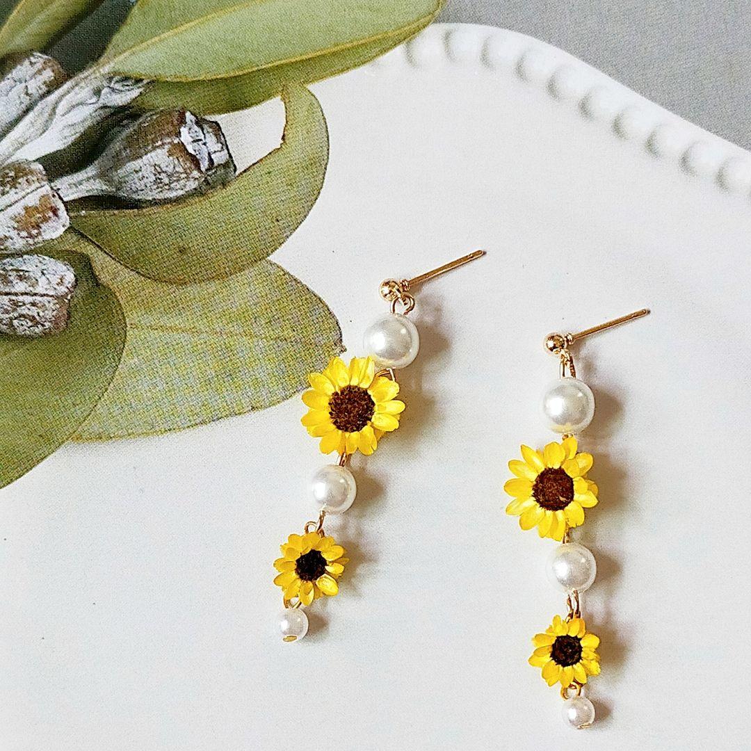 No.312　ひまわり　ストレートライン　本物のお花のピアス　イヤリング