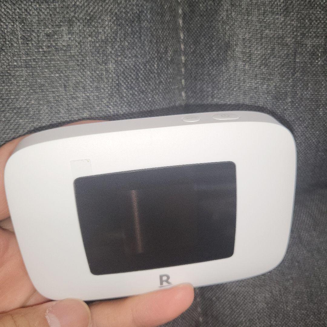 Rakuten WiFi Pocket Platinum 使用期間2ヶ月 Rakuten WiFi Pocket Platinum 使用期間2ヶ月 - メルカリ