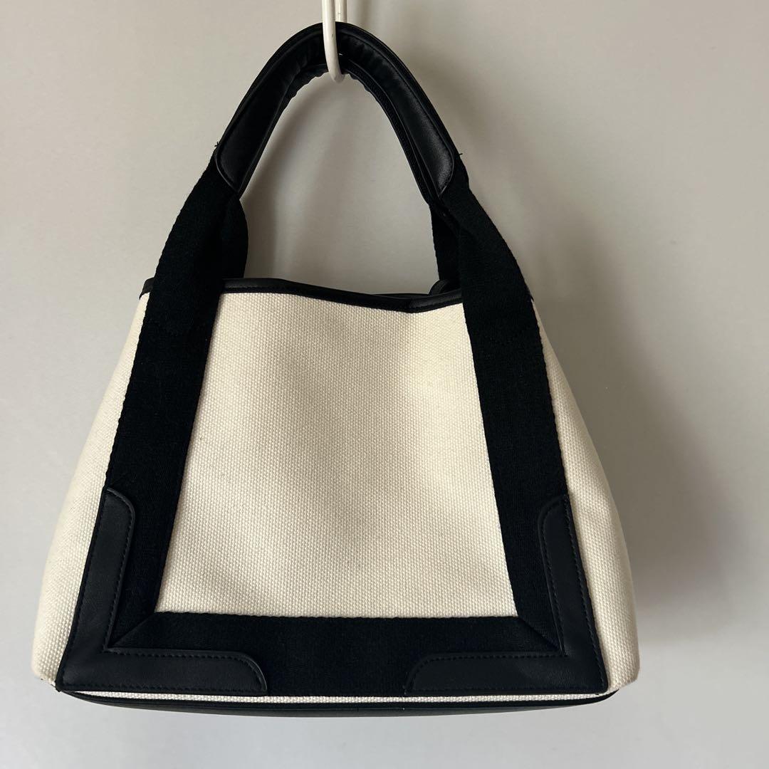シンプルトートバッグ　モノトーン　黒×白　ショルダー付き　未使用