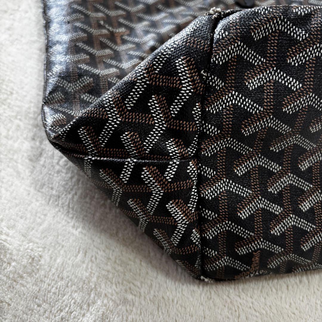● GOYARD