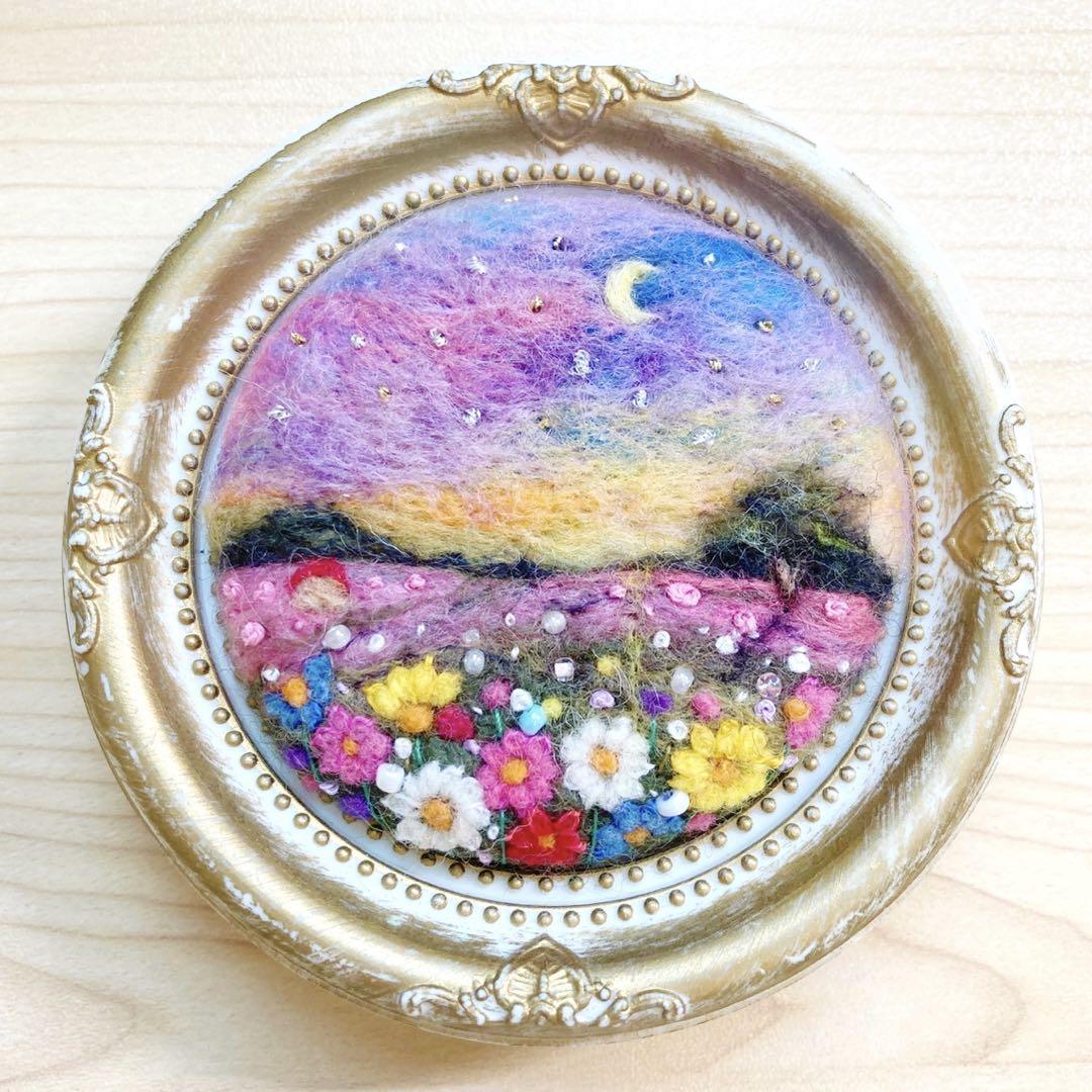 羊毛フェルトブローチ★ハンドメイド★刺繍★ビーズ★色彩豊かなお花達