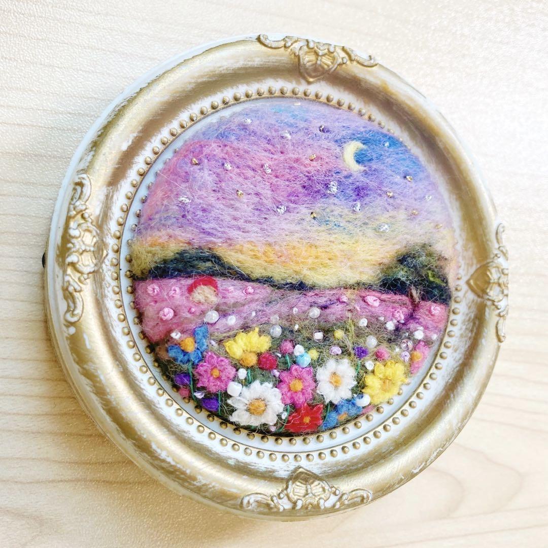 羊毛フェルトブローチ★ハンドメイド★刺繍★ビーズ★色彩豊かなお花達