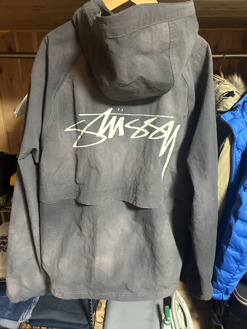 【1時間限定価格】Stüssy グレー ナイロンジャケット フード付き Stüssy グレー ナイロンジャケット フード付き シェルジャケ