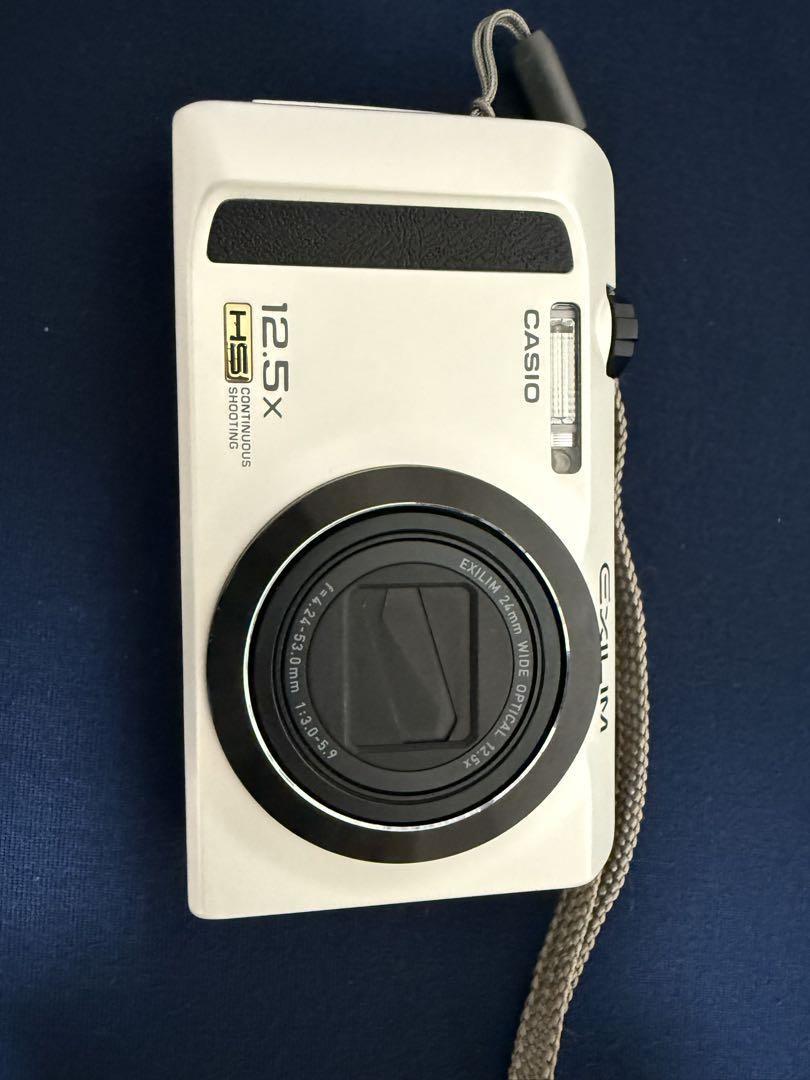 デジタルカメラ CASIO EX-ZR 300