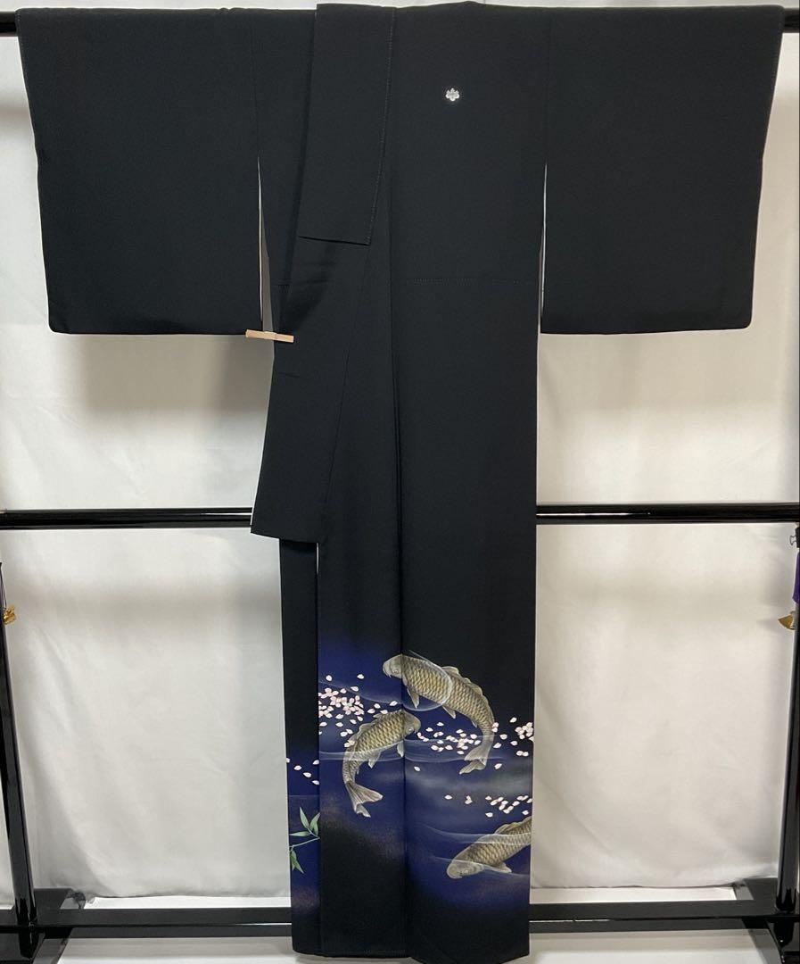 専用C992正絹　黒留袖　比翼付　五つ紋　鯉　桜　金ラメ　着物