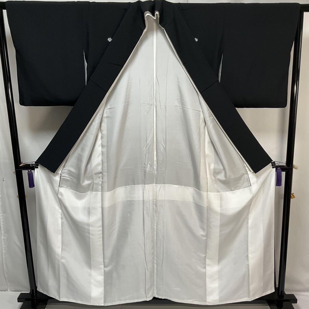 専用C992正絹　黒留袖　比翼付　五つ紋　鯉　桜　金ラメ　着物