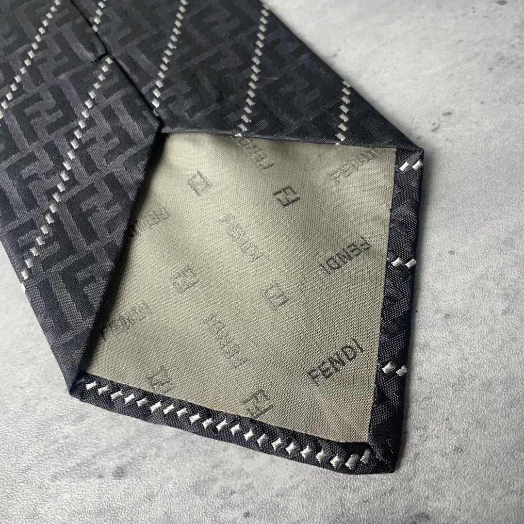 美品 FENDI フェンディ ズッカ柄 総ロゴ ストライプ ネクタイ