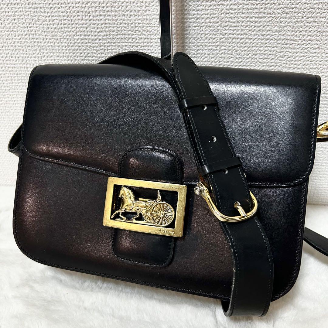 CELINE 馬車金具　フォーマル　牛革　ショルダーバック　黒