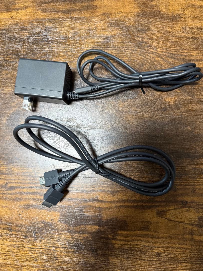 Nintendo Switch 本体 Joy-Con合計4本 Nintendo Switch 本体 Joy-Con合計4本