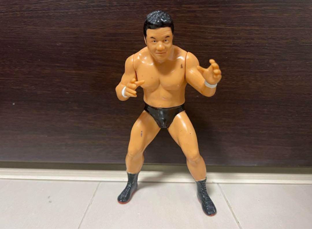 新日本プロレス　フィギュア　藤波辰巳、飯塚高史、天山広吉、田中リングアナウンサー