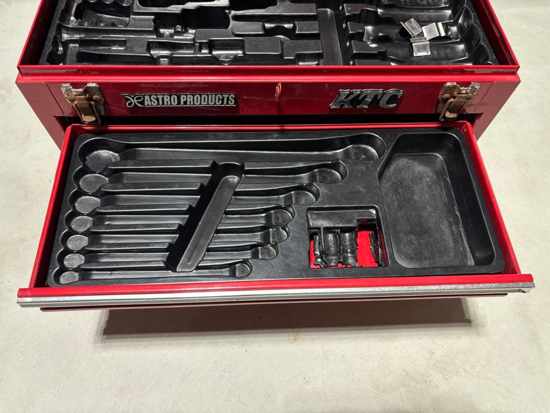 KTC ツールボックス 赤 レッド ジャンク SKX0213 工具箱キャビネット KTC ツールボックス 赤 レッド ジャンク SKX0213 工具箱キャビネット