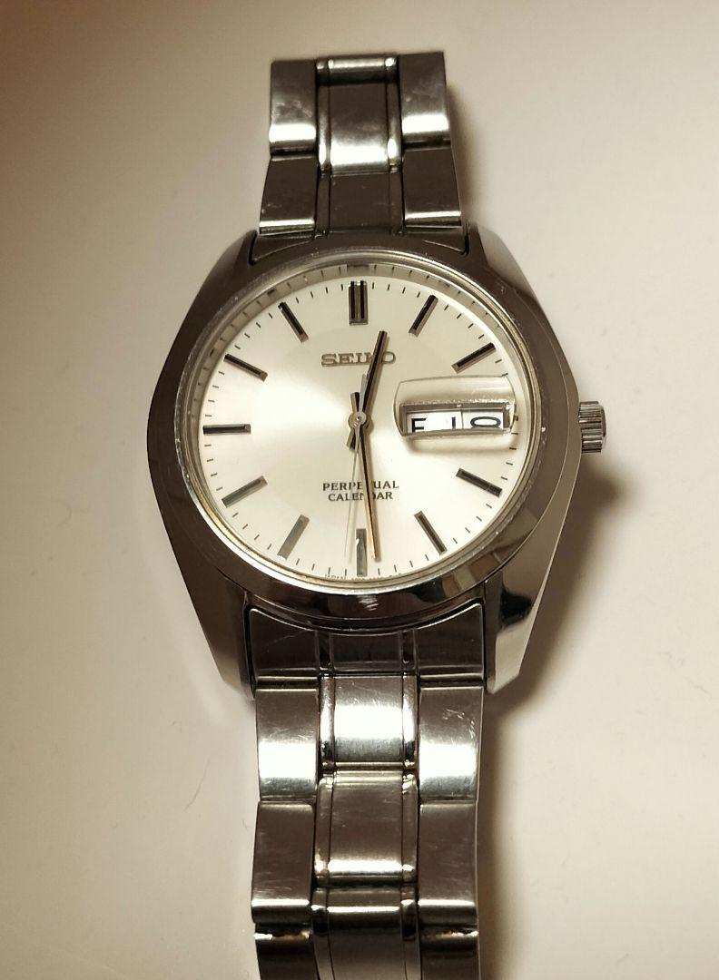 美品　SEIKO　クォーツ腕時計　8F33-0040 パーペチュアルカレンダー