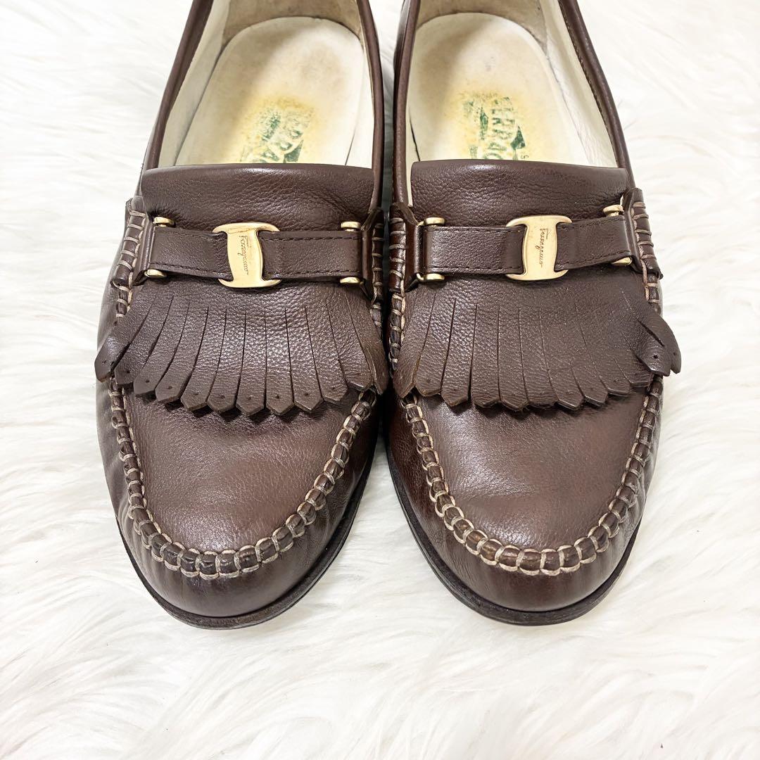 FERRAGAMO フェラガモ ブラウンレザー フリンジローファー 7 2E FERRAGAMO フェラガモ フリンジローファー 靴 25cm 茶色