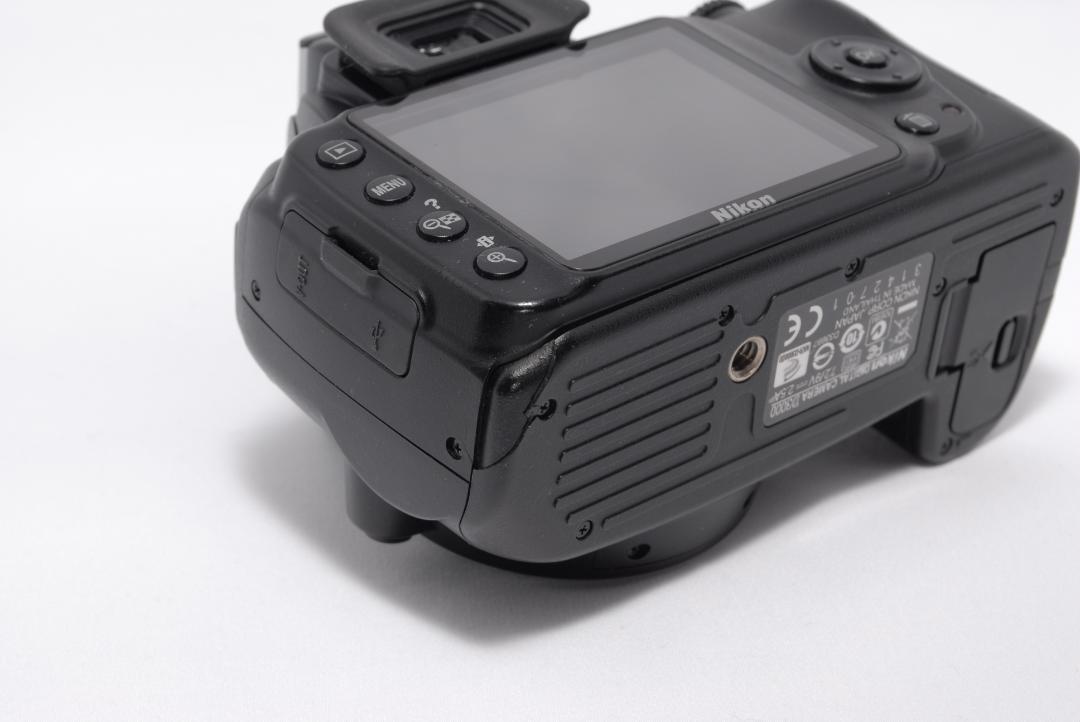 撮る楽しさがここから始まる✨Nikon D3000 標準レンズキット 付属品あり 撮る楽しさがここから始まる✨Nikon D3000 標準レンズキット