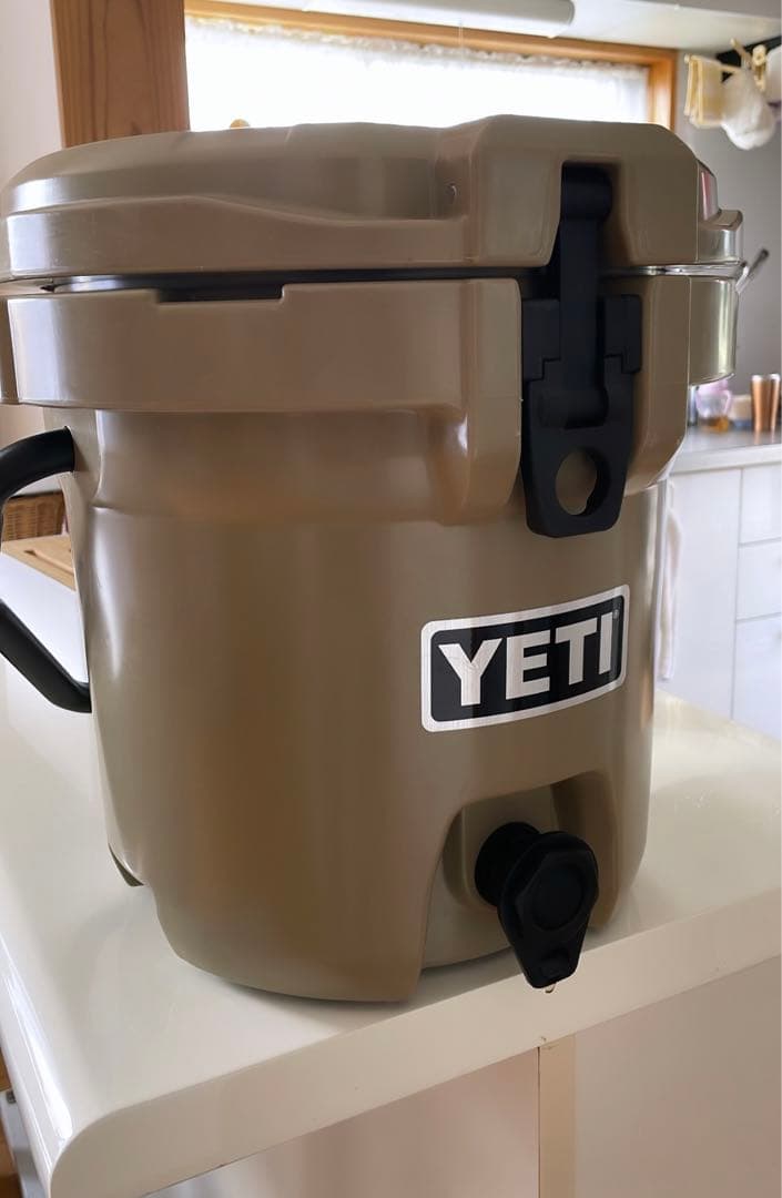 YETI風  ウォータージャグ　フィールドア