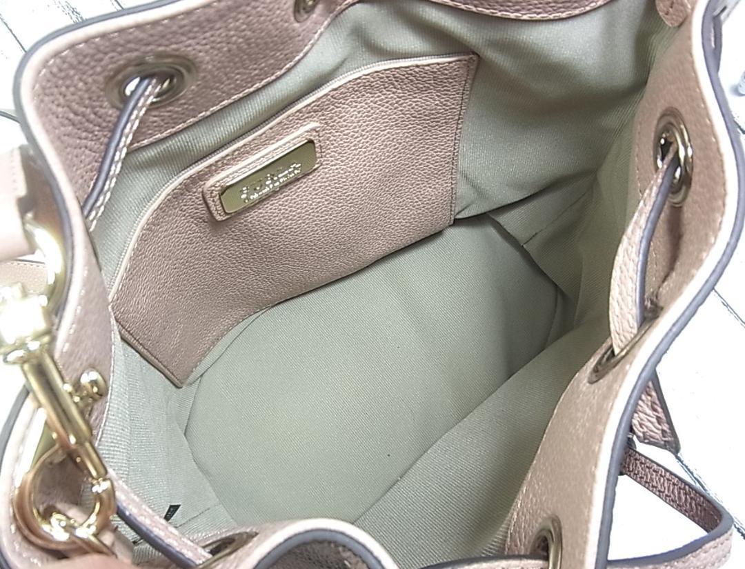 【ほぼ未使用の美品】　くすみピンク　巾着型バッグ　フルラ　正規品 正規品新品同様 FURLA フルラ巾着型レザーショルダーバック