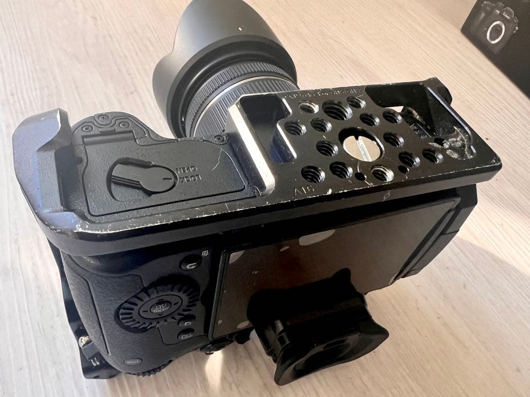 LUMIX GH5 MARK2 ミラーレス一眼 ケージ付き+オマケ LUMIX GH5 MARK2 ミラーレス一眼 ケージ付き+オマケ