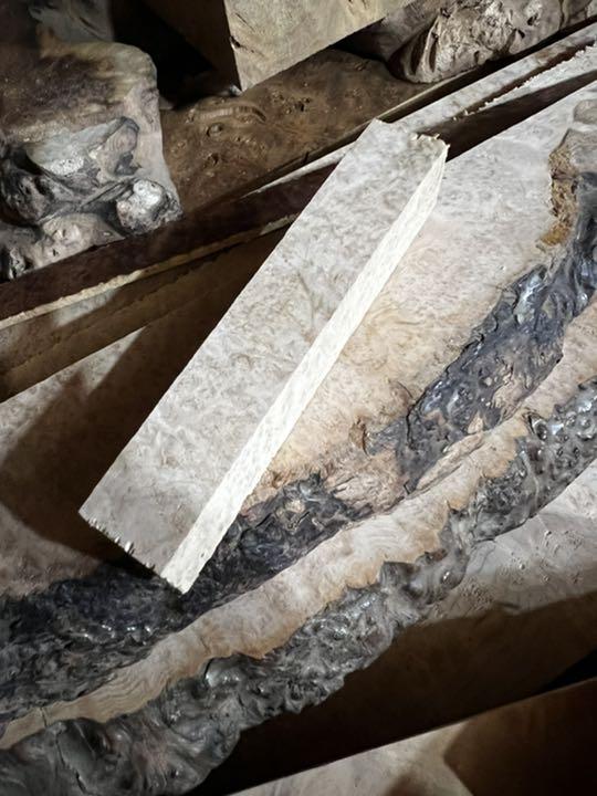 独特の上品
高丸様専用 真柏極上杢 文房具 独特の上品
高丸様専用 真柏極上杢 文房具