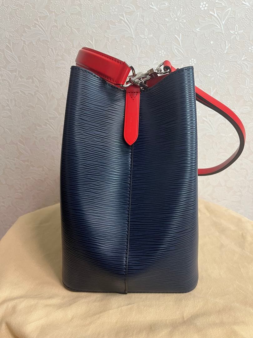 ショルダーバッグ ネイビー