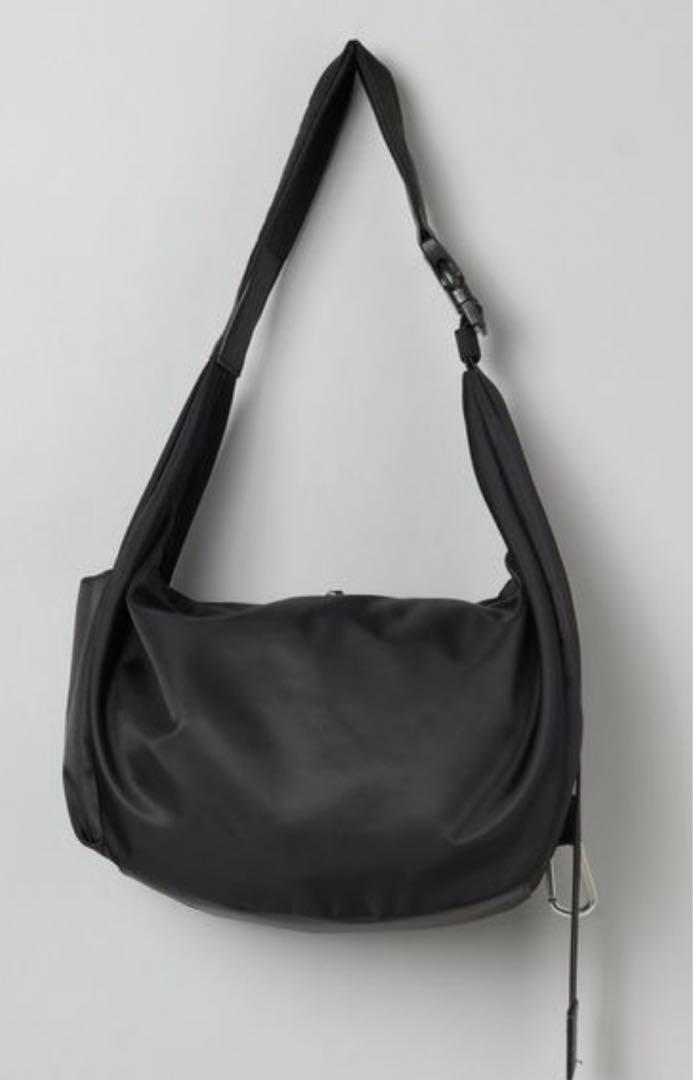 ジーナシス　ナイロンベルトボディBAG