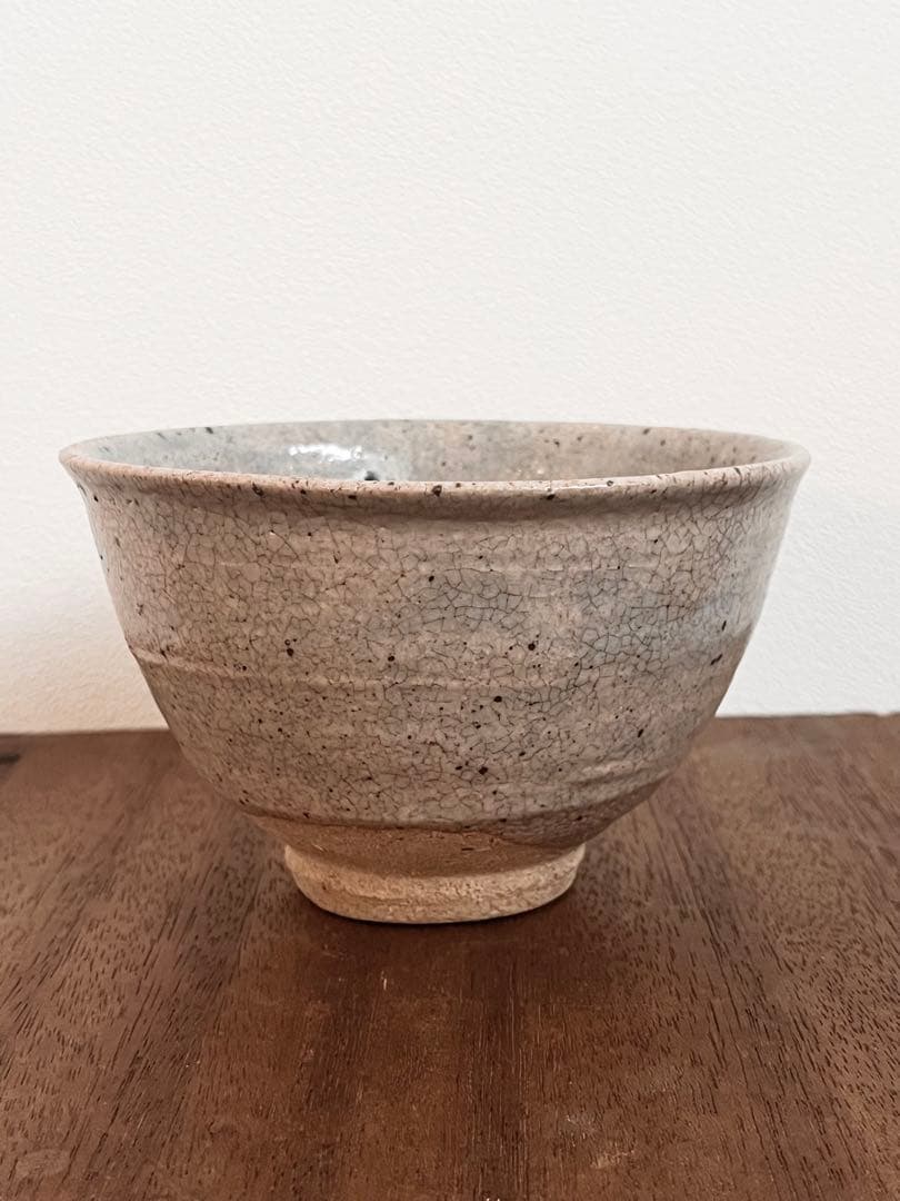 唐津茶碗　グレー 陶器 茶碗 ひび割れ模様