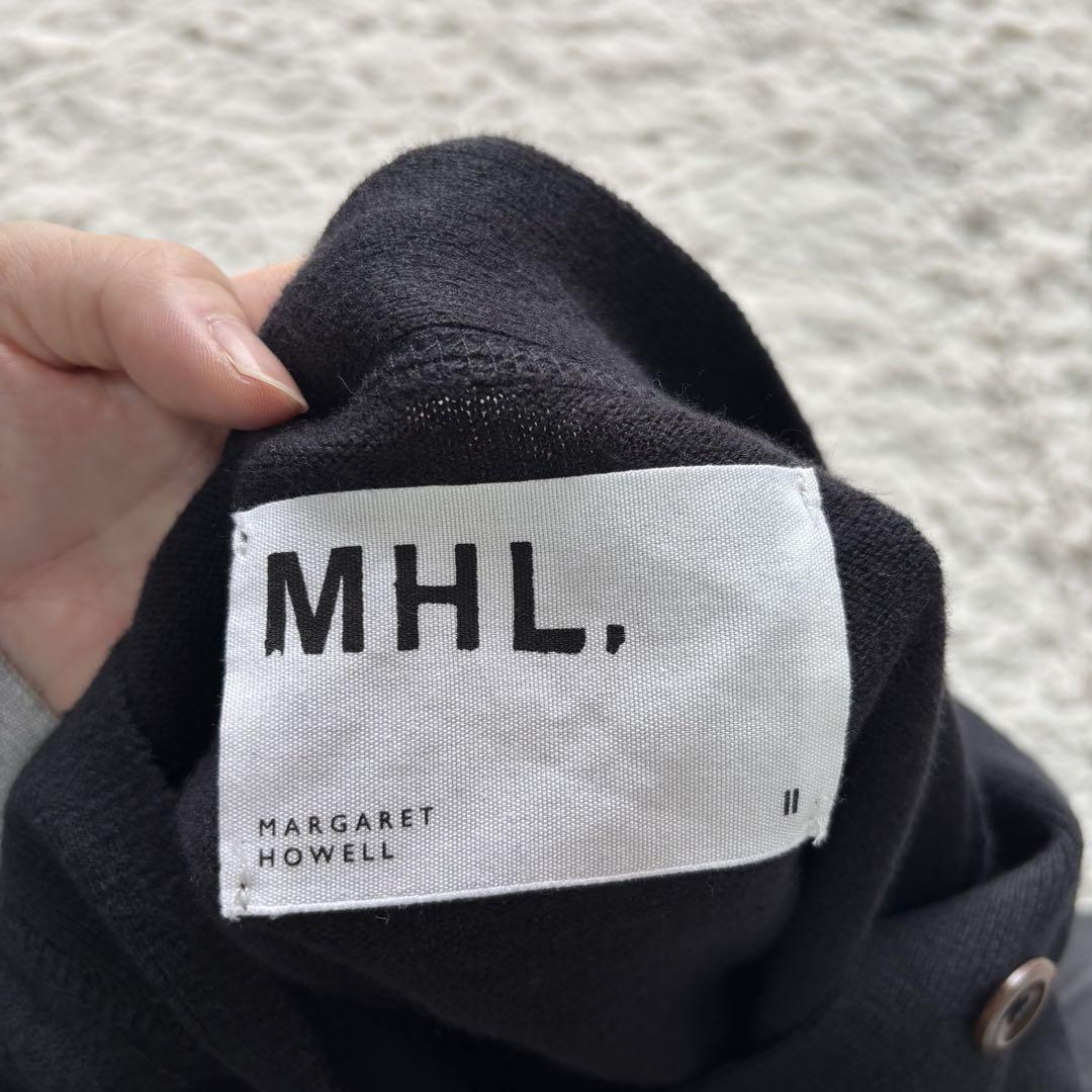 ✨美品✨ MARGARET HOWELL ボタンアップカーディガンM 黒 - メルカリ ✨美品✨ MARGARET HOWELL ボタンアップカーディガンM 黒 - メルカリ