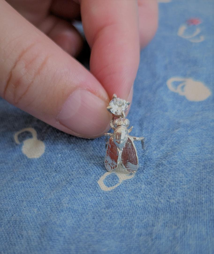 e.m.片耳用 ハエジルコニアシルバーピアス*難あり*イーエム